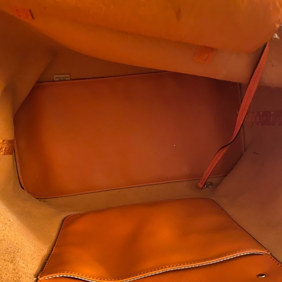 Handbag - Picture 6 of 7